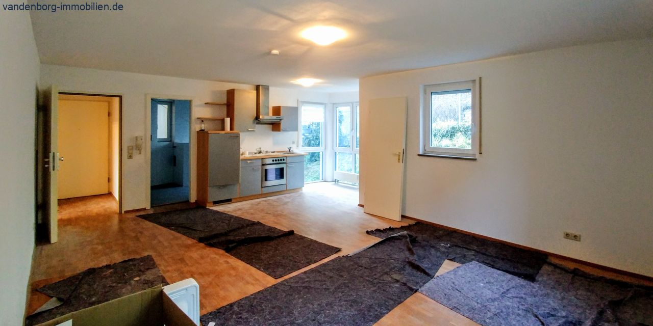 großes Zimmer/ wird renoviert großes Zimmer/ wird renoviert