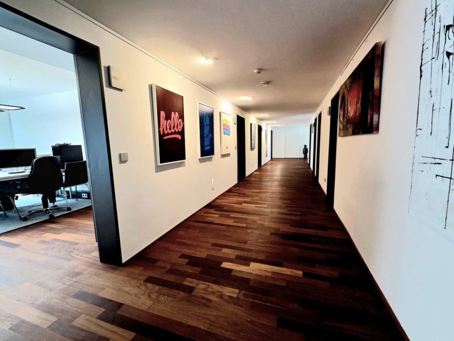 Zugang zu den Zimmern /Flur B�rofl�che Schelklingen