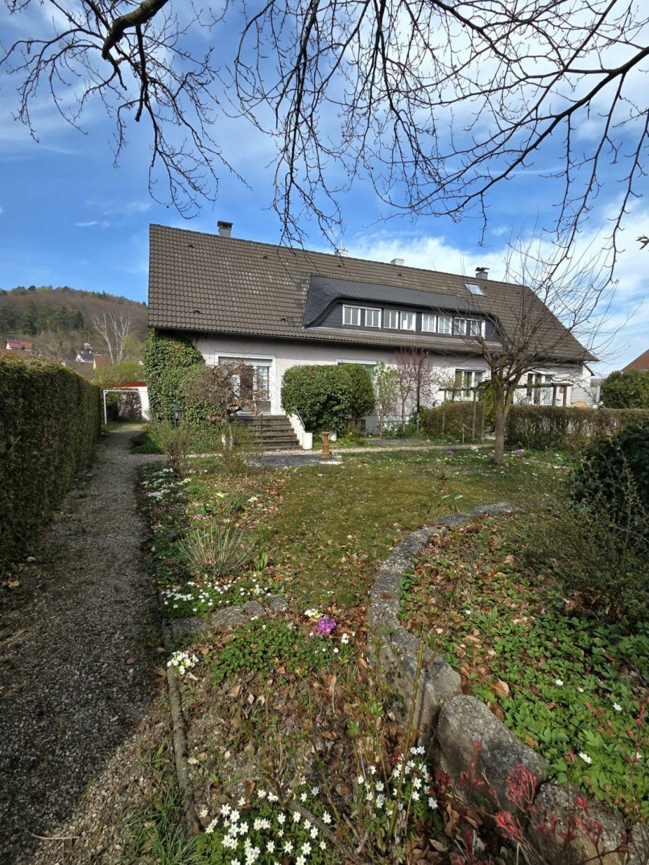 die linke Doppelhaush�lfte Doppelhaush�lfte Schelklingen