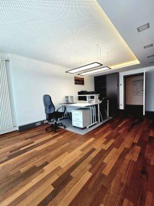 Arbeitszimmer Moderne vollm�blierte B�rofl�che (187 m�) mit Balkonen, Konferenzraum & Parkpl�tzen - N�he Ulm
