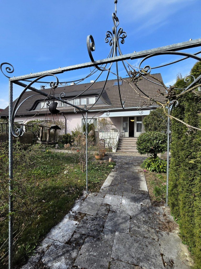 Aussenansicht Schelklingen Doppelhaush�lfte Nur noch eine H�lfte verf�gbar! 155 m� Wohnfl�che & gro�es Grundst�ck in Schelklingen